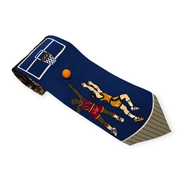 {Vicky Davis} Men's "Lay Up" Basketball Game Print Tie - Picture 1 of 9